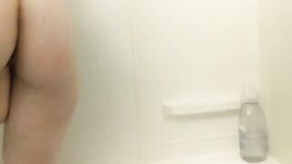 Short emo girl Eelet enjoys riding a huge dildo and showerhead