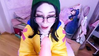 A sexy cosplay girl plays Valorant and gets horny, using a big dildo to satisfy her desires