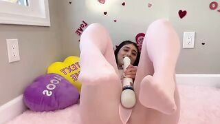 The hottest solo action with Violet Myers on Valentine's Day