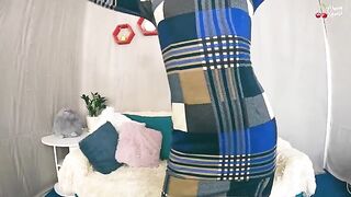 A pretty MILF with big ass gets a cock for the anus