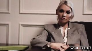 Busty Kenzie Taylor gets a thrilling therapy session