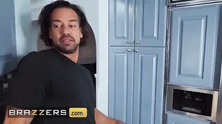 Phoenix Marie cheats on her hubby with his friend and her old sex partner
