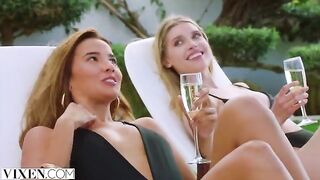 A group sex session with four stunning women, including a vixen, is pure fire
