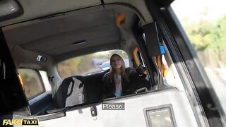 Jayla De Angelis gave the cabbie a blowjob while wearing gloves