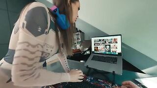 The streamer is one fuck away from being banned by hater