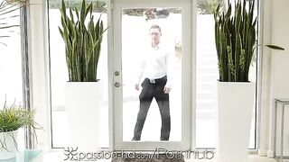 A real estate agent tries everything to sell the expensive house