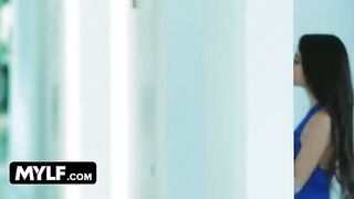 India Summer, the naughty MILF, advises Arielle Faye’s boyfriend and gets intimate