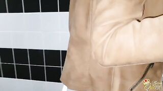 A quickie in the public toilet with a brunette beauty