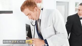 Doctor cures Kiki Daniels' cold feet with his massive cock