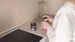 The insolent girlfriend threw her legs on the table and was fucked for it in the kitchen