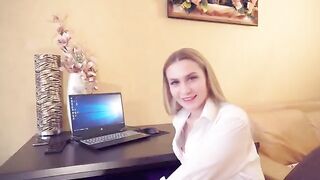 Girl wants sex with her boss to get promoted fast