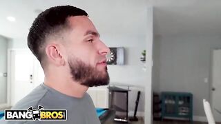 Peter Green gets obsessed with PAWG Harley King's juicy big ass in this steamy scene