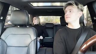 A hot girl agreed to have sex for a free taxi ride