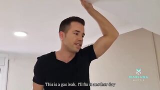 The air technician left his cum on my ass with a signature from Mariana Martix