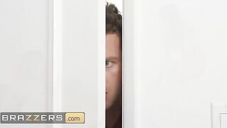 Coco Lovelock squirts while giving a blowjob to her stepbrother Van Wylde in a hot Brazzers scene