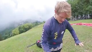 Sexx Sexxx squirts while paragliding 2200 m above the sea in a daring act