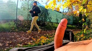 A guy made a dick flash in the park and a MILF gave him a titty fuck