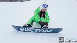 Exposure sex game on the snow at the ski resort