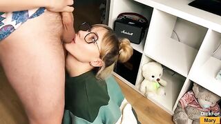 You should not confuse a blowjob with carrying bags, otherwise you will end up with sperm on your face