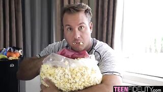 Chad teaches how to pick up babes like the stunning Skylar Vox