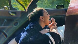 First outdoor sex with a girl in her car, an exciting encounter!