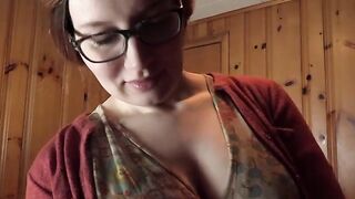 Bettie Bondage teaches you how to pose like a professional pornstar