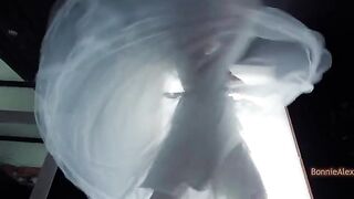 The bride found a dress and had sex with the groom