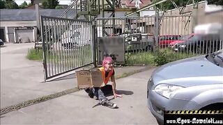 Klimaaktivisten gefickt von Egon Kowalski - Deutsch Comedy Porn