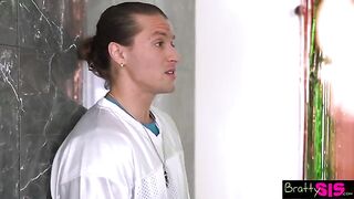 Lulu Chu wants to taste her stepbrother's cum, what a pervert!