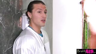 Lulu Chu wants to taste her stepbrother's cum, what a pervert!
