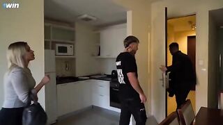 Villa Anderson checks if the house tastes good with her ass - Anal Creampie