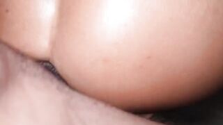 The queen of anal squirt in action again