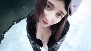 A cute girl met a tourist and had sex with him for accommodation
