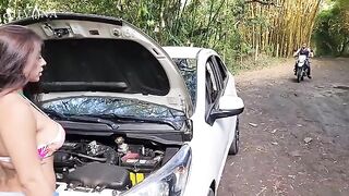 A stranger helped me in the car and I rewarded him with sex