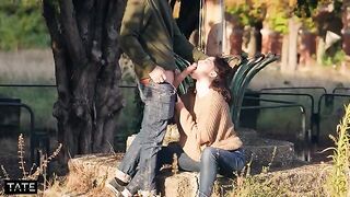 Sex in public park with cute teenie and a risk of getting caught