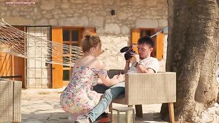 Outdoor sex adventure with a neighbor in a rural area, real and thrilling!