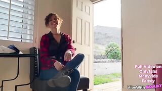 The Jewish girl from the countryside is weeping