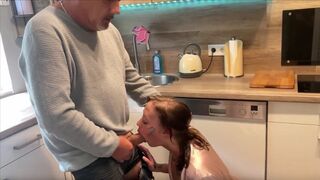 The old fart fucks German amateur in the kitchen, his wife doesn’t notice anything