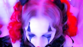 Kinky clown makeup used to give a blowjob and facial