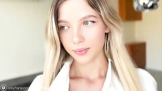 I gave my hot student-neighbor a cumshot on her face in a steamy session