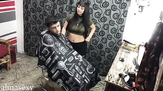 Argentine slut fucked by two guys in the barbershop - Almasexy