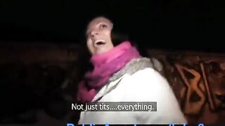The guy quickly pulled the tail of the slut in the toilet of Resyran