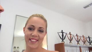 The whore agreed to deepthroat for a new dress