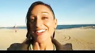 Juicy nigersh gets a man's dick on her cheek