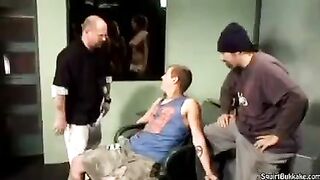 Bukakke in the mouth with a hot woman who likes to squirt