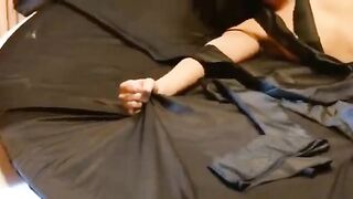 Girl put on a mask, sucked and gave herself to fuck, just like in an erotic video