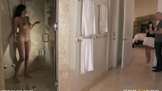 The pretty girl was fucked by Johnny Sins in the bedroom