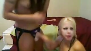 A blondie with big boobs has virtual sex on the webcam