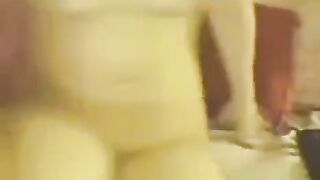 Asian webcam show with a total lack of any technical skills