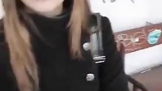 A girl isn't embarrassed to make a blowjob in public places, she loves it